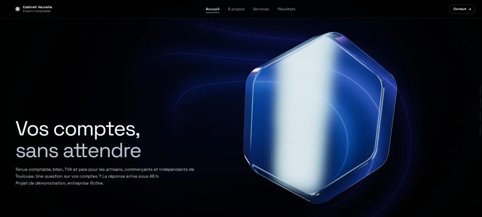 Page d’accueil du site du Cabinet Vaurelle, avec une forme en verre en 3D